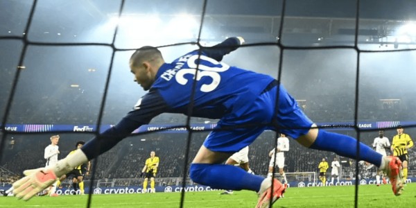 多纳鲁马，撤了！巴黎火速补位！法甲最佳门将舍瓦里耶入替