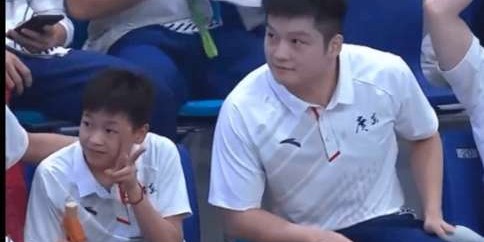 3连胜横扫！樊振东的孤独逆袭，德甲颤抖了吗？