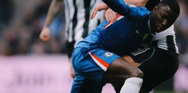 切尔西2-2逼平纽卡，下半场发力难掩问题，对阵詹姆斯仍最关键