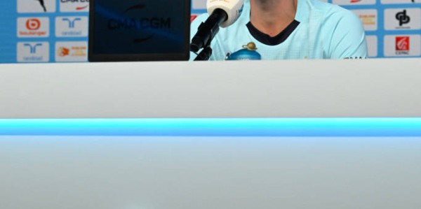 登贝莱荣膺2025金球奖！法甲赛场再现世界最佳风采