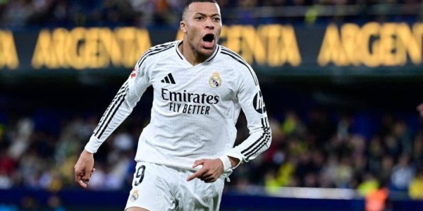 法甲巅峰对决！姆巴佩双响，巴萨防线土崩瓦解