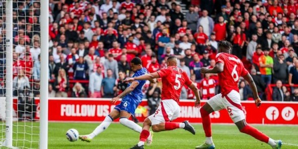 “正蓝旗”！自家青训出品的科尔维尔打进关键球&amp;amp;8岁就加入切尔西